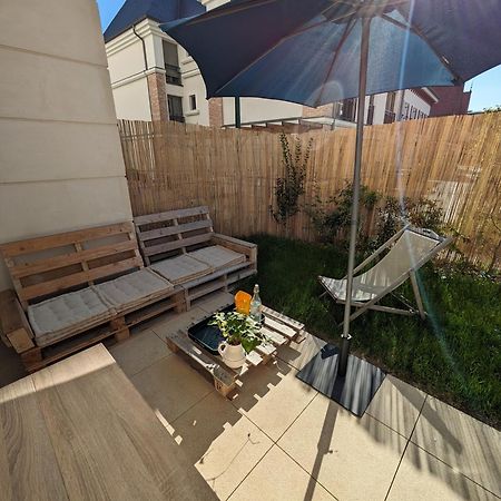 Appartement De Standing Avec Jardin Clamart Kültér fotó