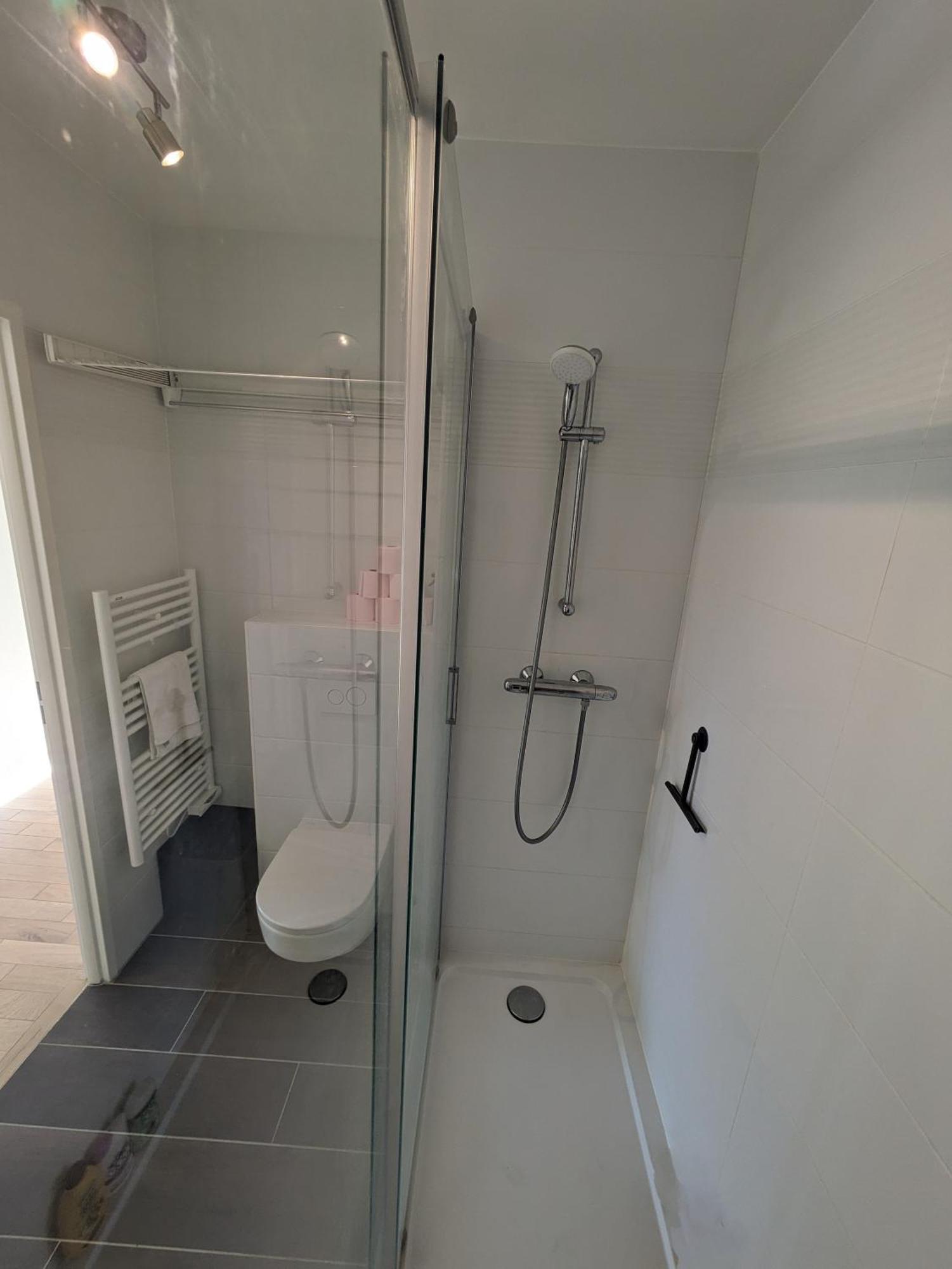 Appartement De Standing Avec Jardin Clamart Kültér fotó