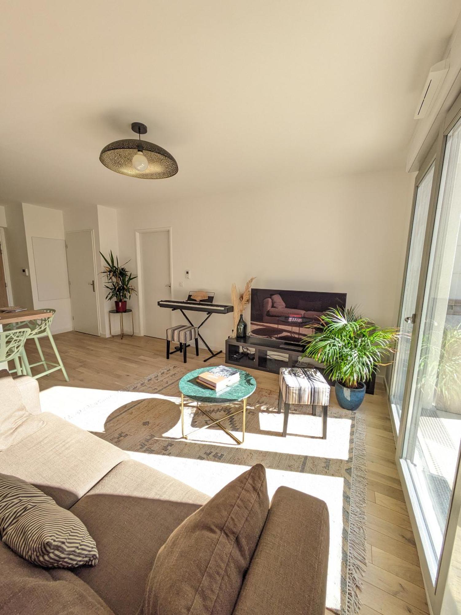 Appartement De Standing Avec Jardin Clamart Kültér fotó